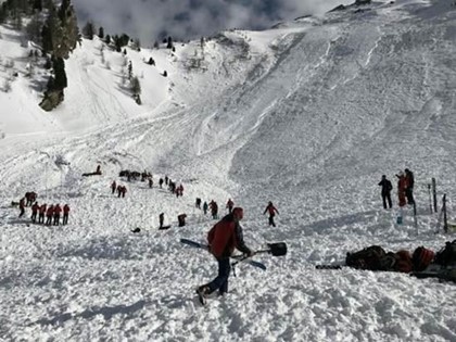 Из-за лавины в Австрии погибли четыре человека