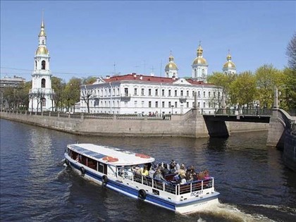 Навигация по рекам и каналам Петербурга оказалась под вопросом