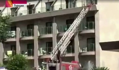 В Турции госпитализировали четырех туристов из России после пожара в отеле