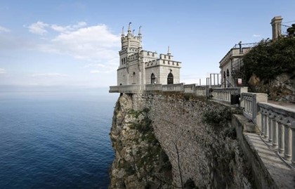 Не менее 800 тыс. туристов посетят Крым в бархатный сезон