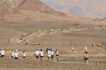 Международный марафон в пустыне стартует в Эйлате 17 ноября 2017 года