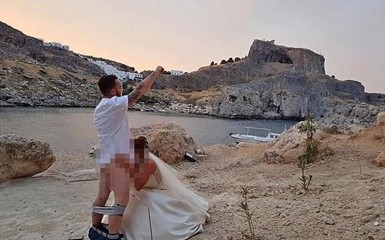 На Родосе запретили свадебные церемонии туристов