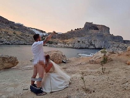 На Родосе запретили свадебные церемонии туристов