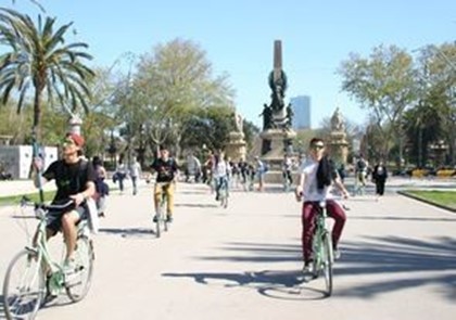 В Барселоне велосипедистам запретят ездить по тротуарам