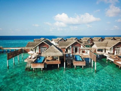 Fairmont Maldives Sirru Fen Fushi приглашает на семейные каникулы
