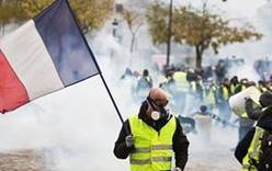 Правительство Франции призывает отказаться от протестов