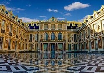 В Версальский дворец привезли мрамор с опозданием на 350 лет