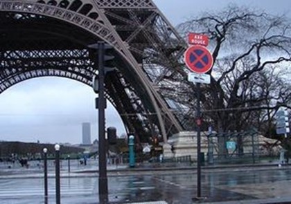 Парки и кладбища Парижа закрыли из-за плохой погоды