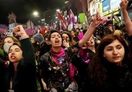 Эрдоган обвинил феминисток в неуважении к исламу