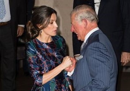 В Сети обсуждают флирт принца Чарльза с королевой Летицией