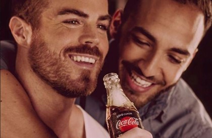 В Венгрии призывают бойкотировать Coca-Cola из-за гей-пропаганды