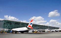 В аэропортах Лондона задержали более 500 рейсов