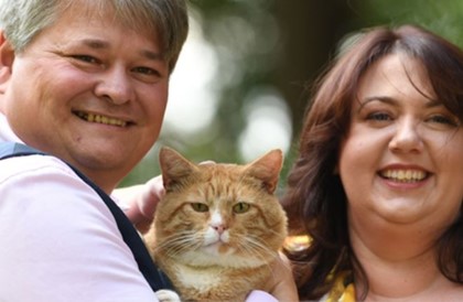 Британская пара стала миллионерами благодаря коту