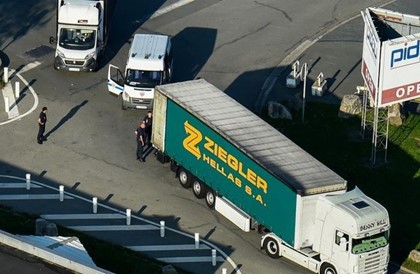 На юге Франции обнаружили грузовик с мигрантами