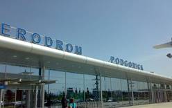 Туристов из Черногории эвакуируют рейсами S7 и «Победы»