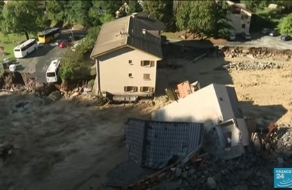 Семь человек погибли в результате сильного шторма во Франции и Италии
