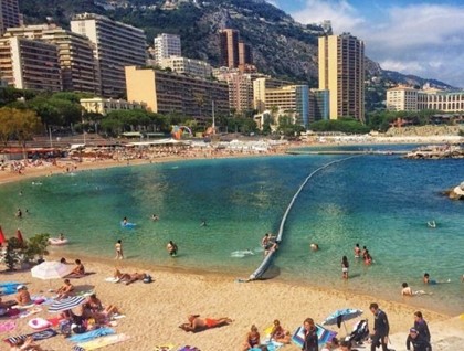 Монако ввело запрет на курение на пляжах в летний сезон 