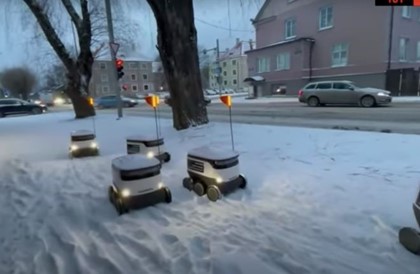В Таллине застряли десятки роботов-курьеров из-за снегопада
