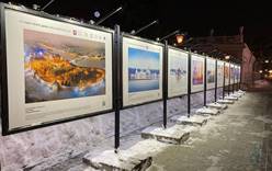 В московском Саду «Эрмитаж» открылась фотовыставка «Путешествуйте дома. Русь Новгородская»