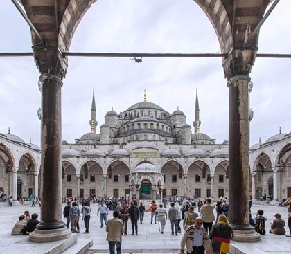 Туристы из РФ раскупили рейсы в Турцию до июля