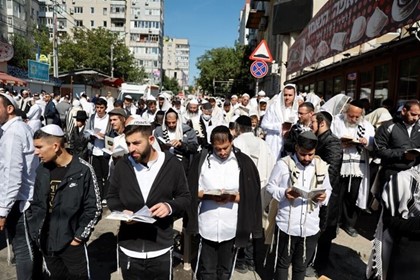 Бесстрашный туризм. 4000 иудеев прибыли в Украину вопреки запрету