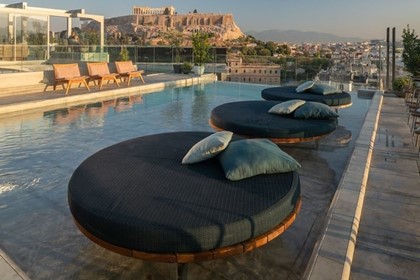 В центре Афин снесут роскошный отель