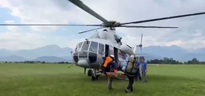 Травмированного иностранного альпиниста спасли на горе Казбек
