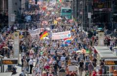 В Берлине акции против ограничений из-за коронавируса 