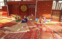 Праздник туркменского ковра