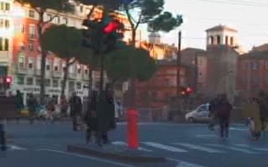 Бойся в Риме жёлтого автобуса!