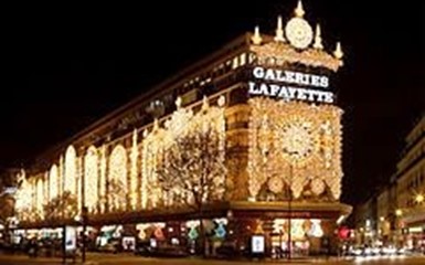 Рождественские витрины знаменитого парижского универмага «Галери Лафайет»