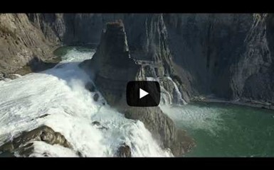 Водопад Вирджиния-Фолс на реке Южный Наханни в Канаде