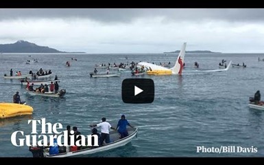 Пассажирский самолёт рухнул в море в Микронезии