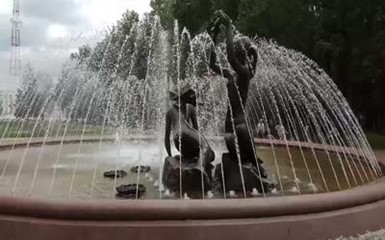 Немного лета вам – Фонтан в парке Янки Купалы в Минске 