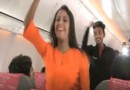 Индийские стюардессы станцевали в честь Холи