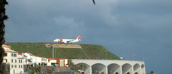 Аэропорт Мадейра