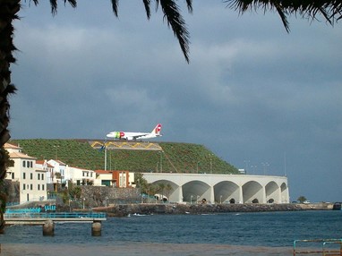 Аэропорт Мадейра