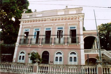Культурный центр Лауринды Сантус Лобу