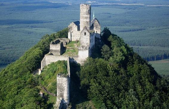 Замок Бездез
