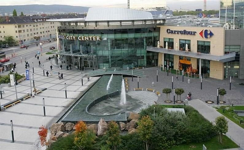 Полюс Сити Центр – торгово-развлекательный центр в Братиславе