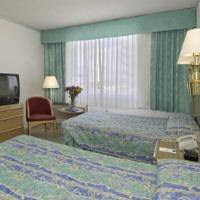 Howard Johnson Plaza Hotel Dezerland Beach & Spa