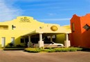 Tropical Winds Apartment Hotel