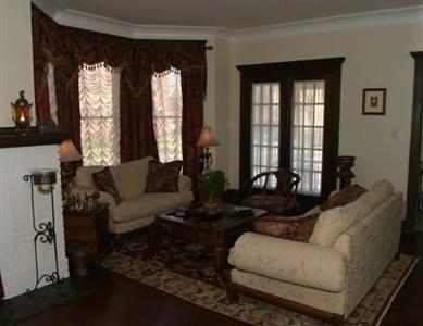 Worthington Mansion Bed & Breakfast