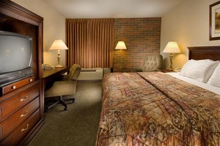 Drury Inn & Suites Troy