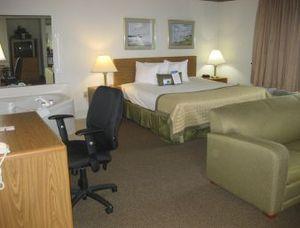 Baymont Inn & Suites Rockford