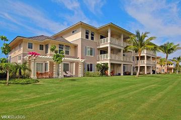 Outrigger Fairway Villas