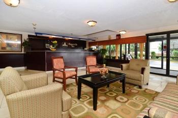 BEST WESTERN Naperville Inn