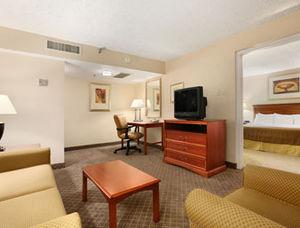 Ramada Plaza Hotel Dayton