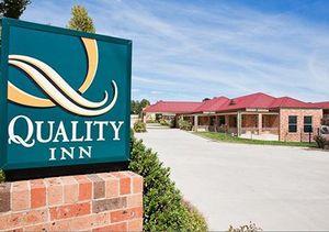 Quality Inn Ambassador International Orange