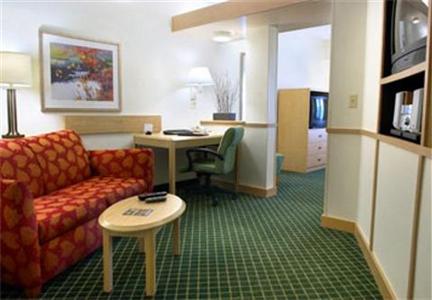 Fairfield Inn and Suites Clearwater Bayside